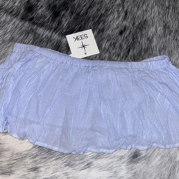 NWT LF blue striped off the shoulder crop top - Picture 5 of 6